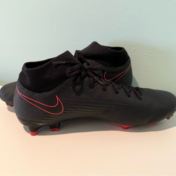 Nike Men’s Mercurial Soccer Shoes Cleats with Sock Black Red Worn Once 12 - Picture 3 of 6